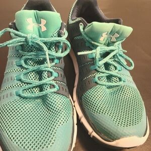 Teal and navy under armor sneakers size 9.5